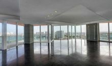 3370 HIDDEN BAY DR # 2713 Miami, FL 33180