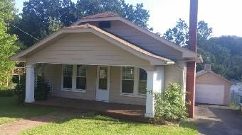 717 West Riverside, North Tazewell, VA 24630
