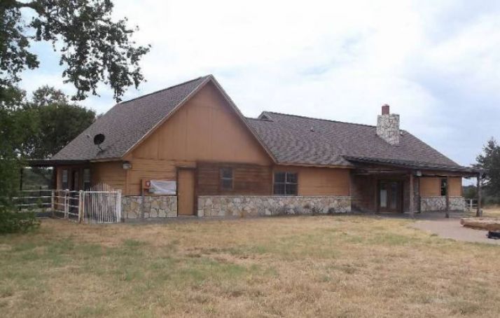 1145 County Road 429, Glen Rose, TX 76043