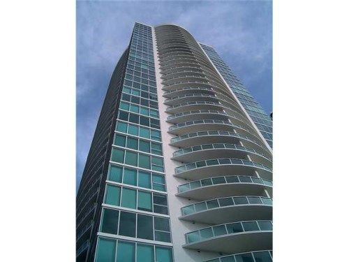 2101 BRICKELL AV # 3208, Miami, FL 33129