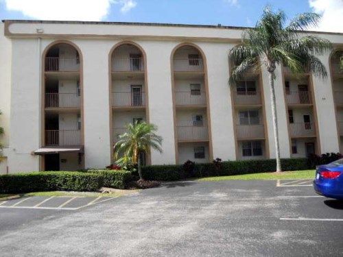 3231 HOLIDAY SPRINGS BL # 204, Pompano Beach, FL 33063