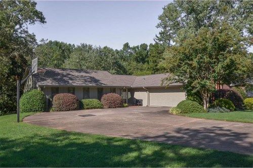 630 Hembree Road, Roswell, GA 30076