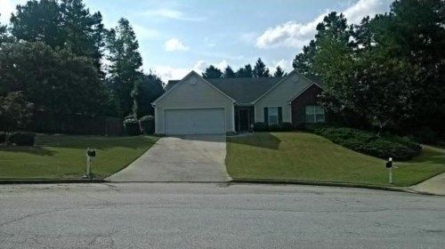 1424 Victoria Place Court, Loganville, GA 30052