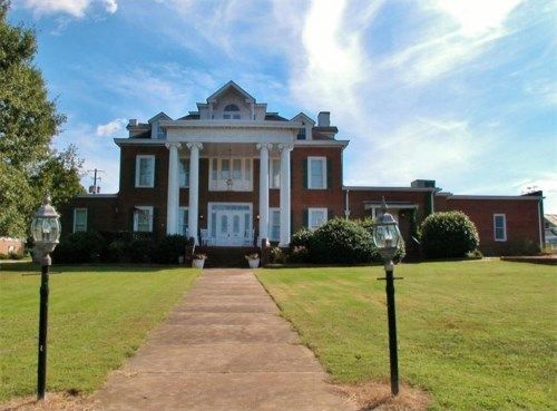 440 E Howell Street, Hartwell, GA 30643