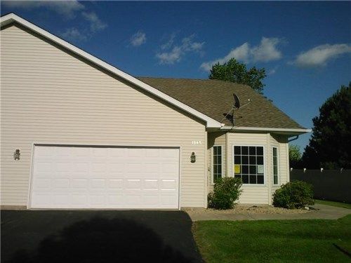 13471 Pine View Ln, Lindstrom, MN 55045