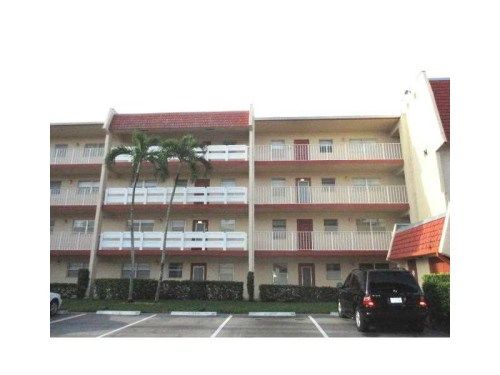 1000 COUNTRY CLUB DR # 104, Pompano Beach, FL 33063