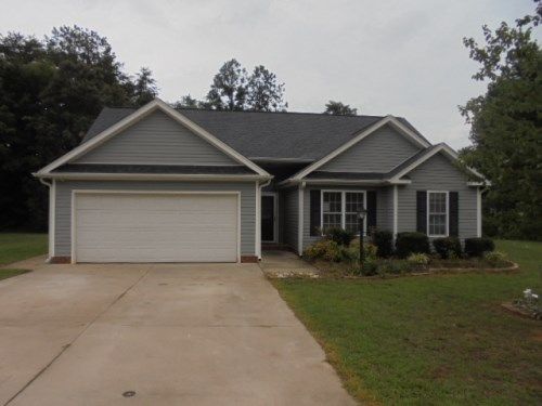 106 Cypress Ct, Gibsonville, NC 27249