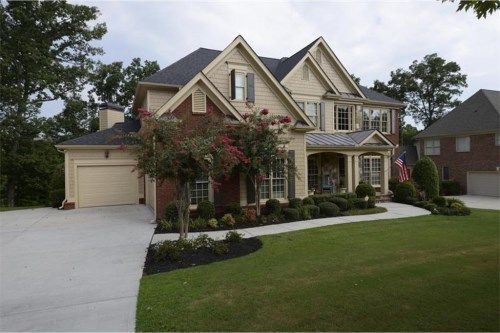 8088 Sleepy Lagoon Way, Flowery Branch, GA 30542