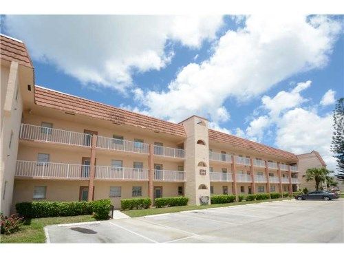 8951 SUNRISE LAKES BL # 105, Fort Lauderdale, FL 33322