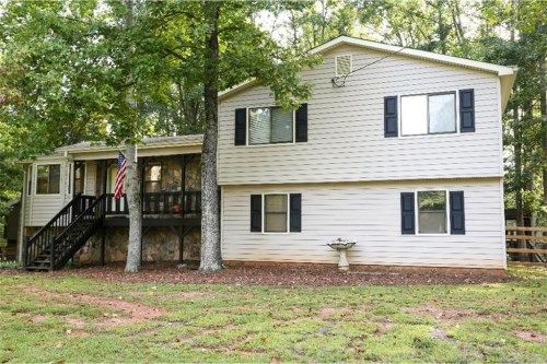 808 W Bramble Oak Drive, Woodstock, GA 30188