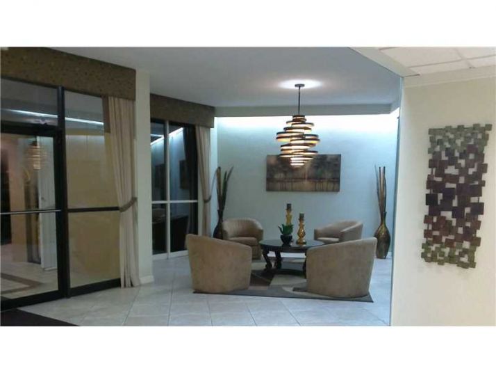 1200 SAINT CHARLES PL # 419, Hollywood, FL 33026