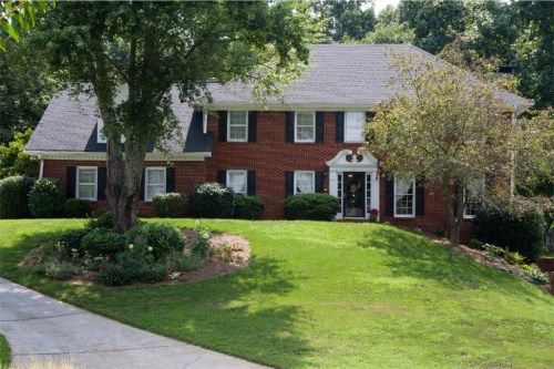 125 Hunters Ridge Court, Roswell, GA 30076