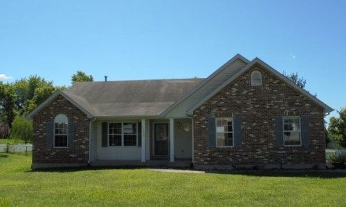 710 Summit Park Dr, Pacific, MO 63069