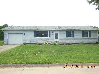 301 Cedar Dr, Mineral Wells, WV 26150