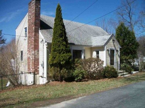 30 Prospect Ave, Dudley, MA 01571