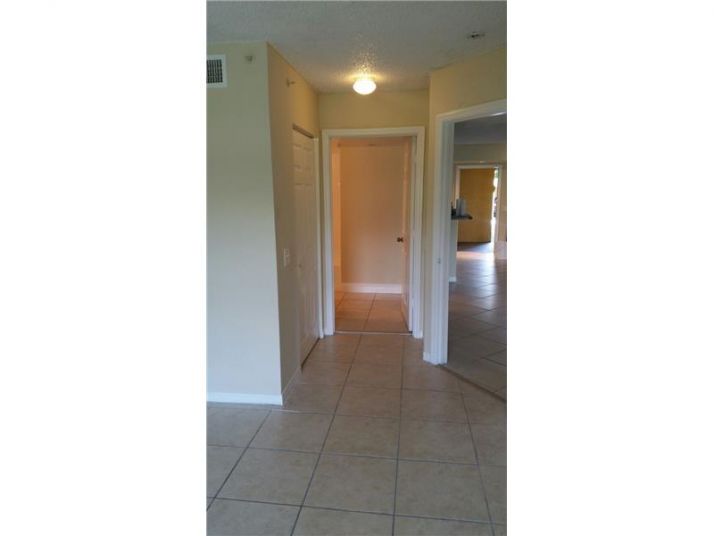 9615 NW 1ST CT # 10104, Hollywood, FL 33024