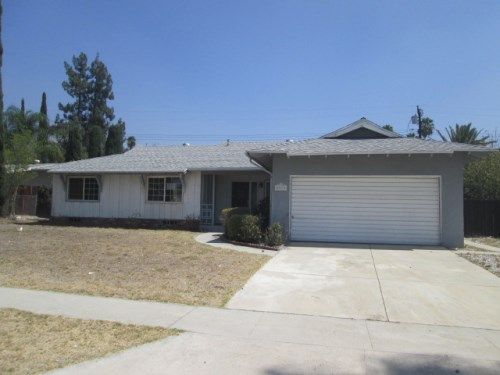 5979 Stanton Ave, Highland, CA 92346