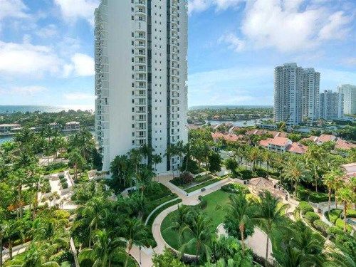 21055 YACHT CLUB DR # 1401, Miami, FL 33180