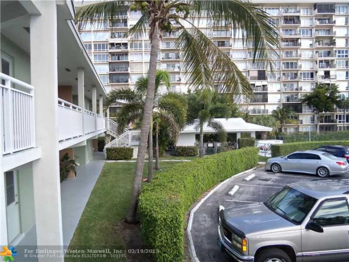 930 SE 9 AV # 15, Pompano Beach, FL 33060