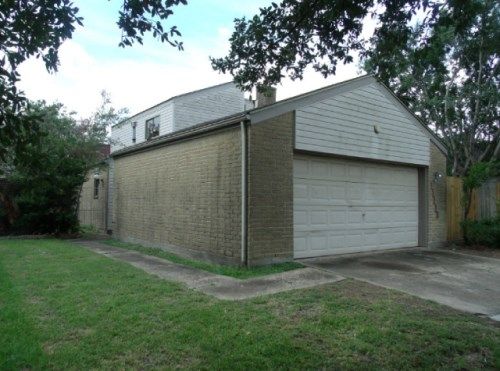 11123 Bandlon Dr, Houston, TX 77072