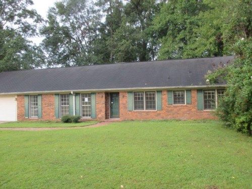 3700 Blackberry Ln, Northport, AL 35473