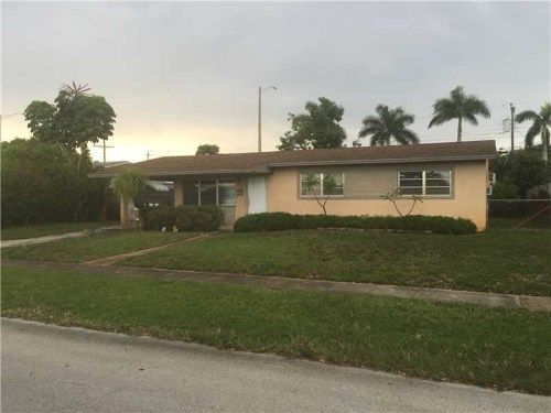 6951 SW 1 CT, Hollywood, FL 33023