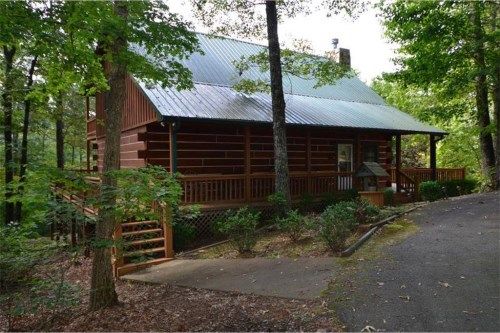 212 S Twin Oaks Drive, Ellijay, GA 30540