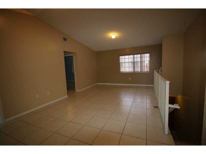 7060 NW 173 # 1504, Hialeah, FL 33015