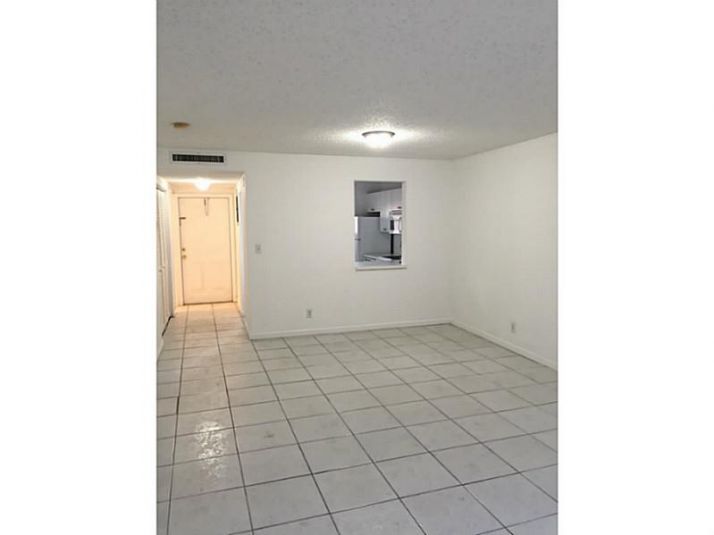 2440 SW 81 AV # 104, Fort Lauderdale, FL 33324