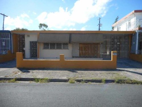 70 Garriga Ave, Caguas, PR 00725