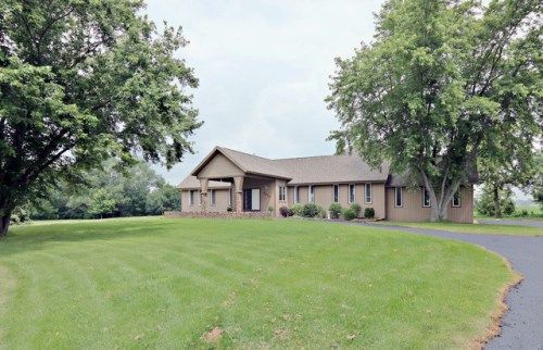 2008 PARKER Court, Woodstock, IL 60098