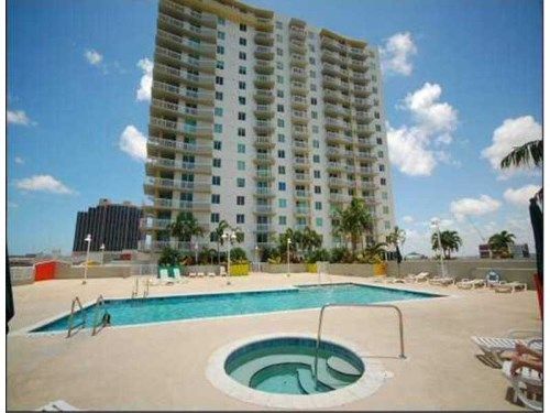 275 NE 18 ST # 606, Miami, FL 33132