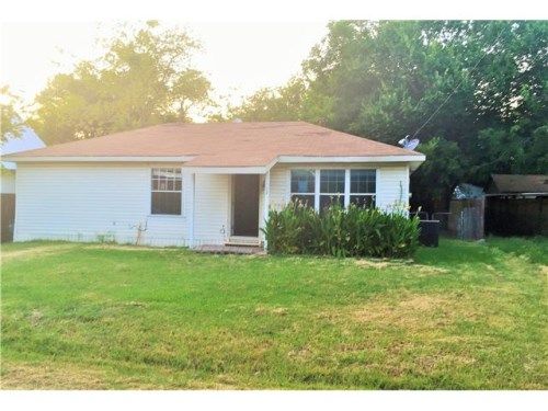 102 E Barton Street, Crandall, TX 75114