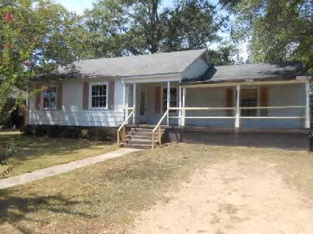 239 South Ave, Crystal Springs, MS 39059