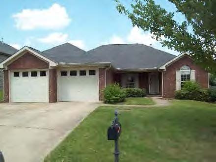 3006 Hillswood Circle, Northport, AL 35473