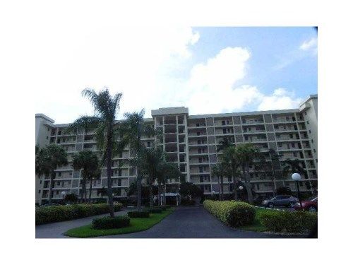 3200 PALM AIRE DR Bld #11 # 810, Pompano Beach, FL 33069