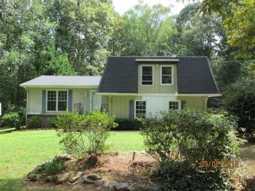 1096 Mandalay Court, Lilburn, GA 30047