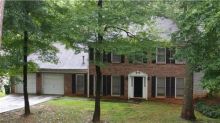 2006 Crescent Drive Sw Snellville, GA 30078