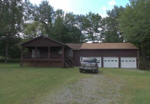 10526 Treasure Lake Rd, Du Bois, PA 15801