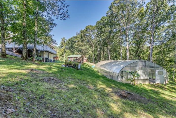 1090 Pleasant Gap Road, Ellijay, GA 30540