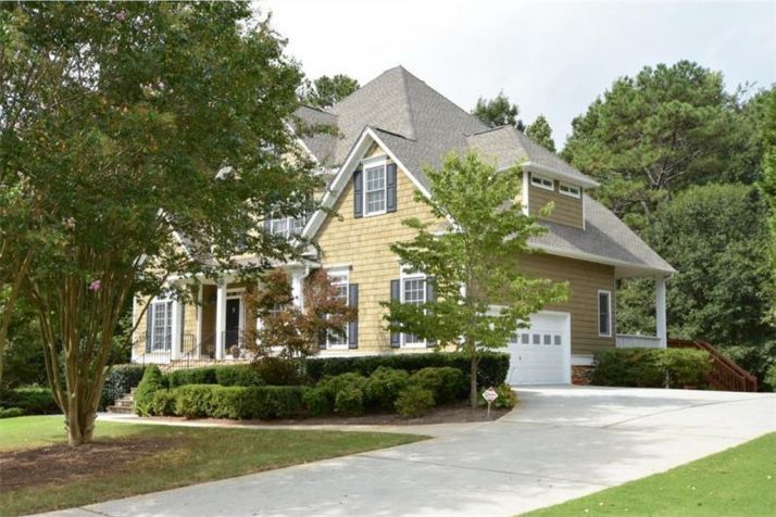 625 Woodstream Court, Roswell, GA 30075