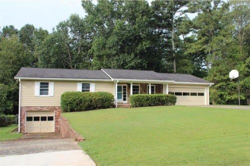 393 Saint Patrick Drive Sw, Mableton, GA 30126