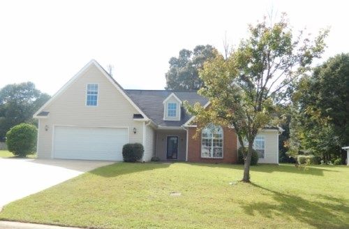 109 Springfield Ln., Warner Robins, GA 31088