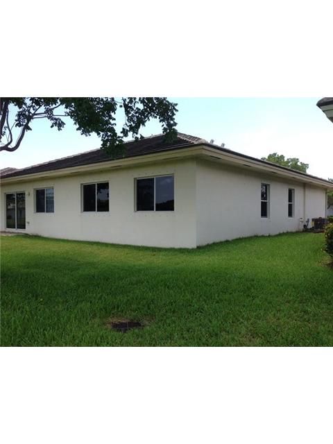 1717 NW 4TH ST, Pompano Beach, FL 33069