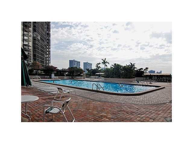 20335 W Country Club DR # 1504, Miami, FL 33180