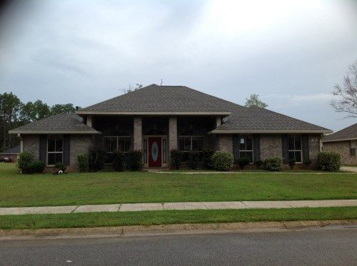 3037 Sasanqua Cir E, Semmes, AL 36575