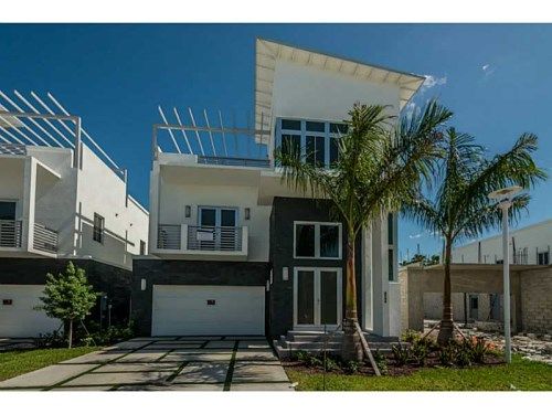 8298 NW 33 TERRACE, Miami, FL 33178