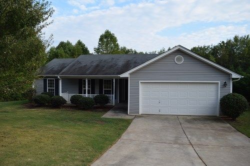 526 Welcome Home Rd, Mount Airy, GA 30563