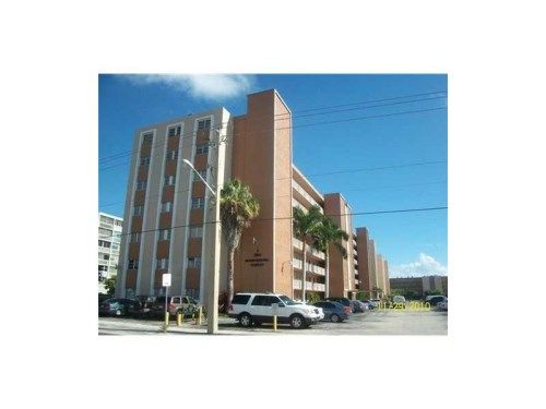 300 NE 12 AV # 302, Hallandale, FL 33009