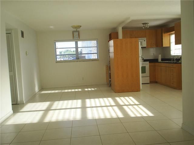 133 SE 4 AVE # 5, Hallandale, FL 33009